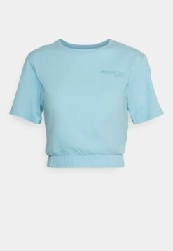 Camiseta Básica - Light Blue -ASOS TIENDA 0400cf19859044bdaab02732c78246d4
