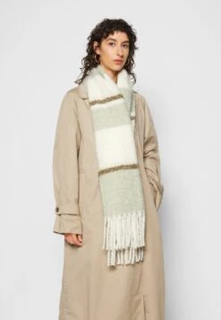 Even&Odd Bufanda - Green/White -ASOS TIENDA 05498f1e32b44f71b5ceb16e5744a907