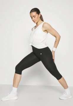 Pantalón 3/4 De Deporte - Black -ASOS TIENDA 0623a35baa0842469ea5c05b5fd589e7