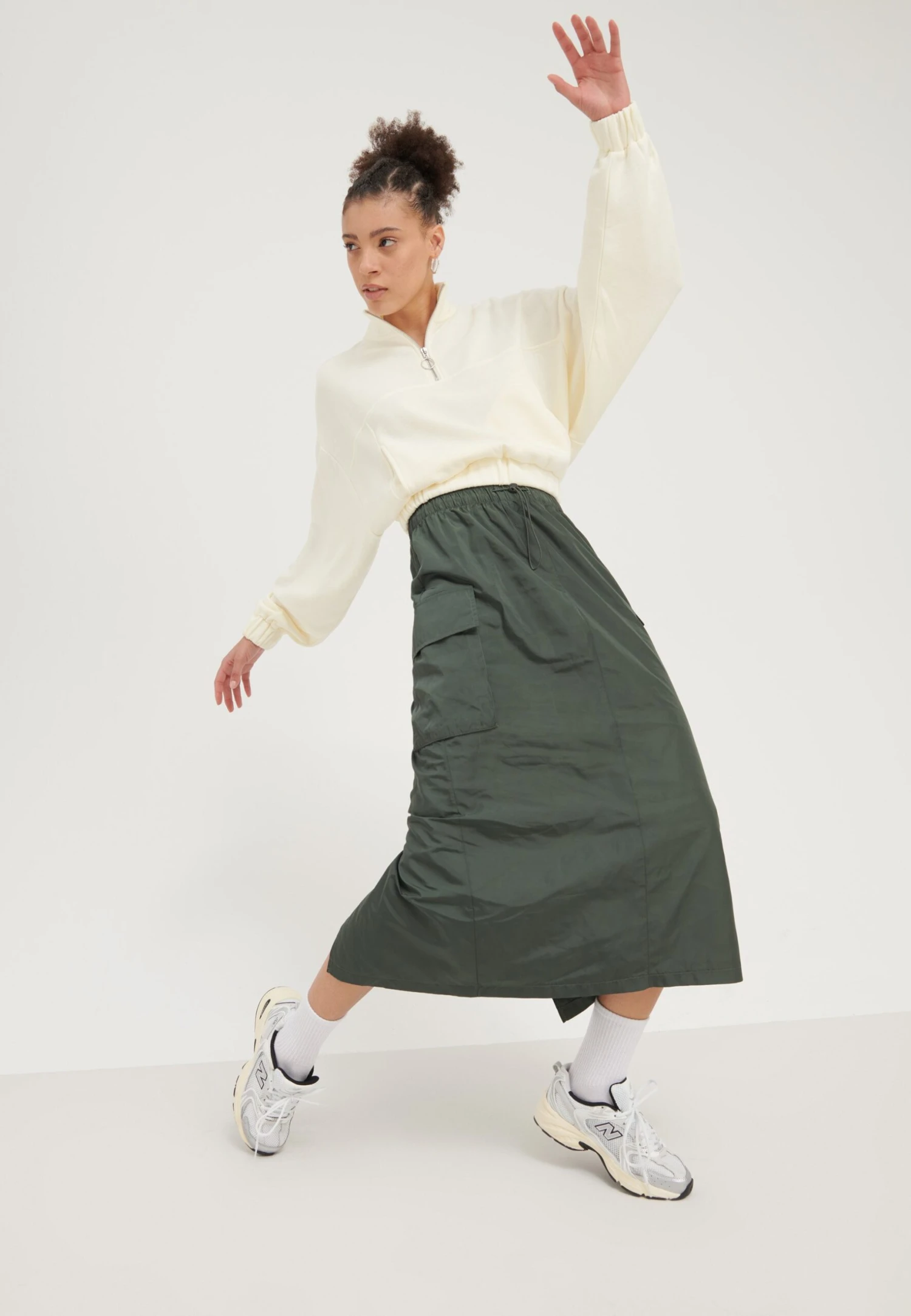 Even&Odd Falda De Tubo - Khaki 2 Even&Odd Falda De Tubo - Khaki - Imagen 2