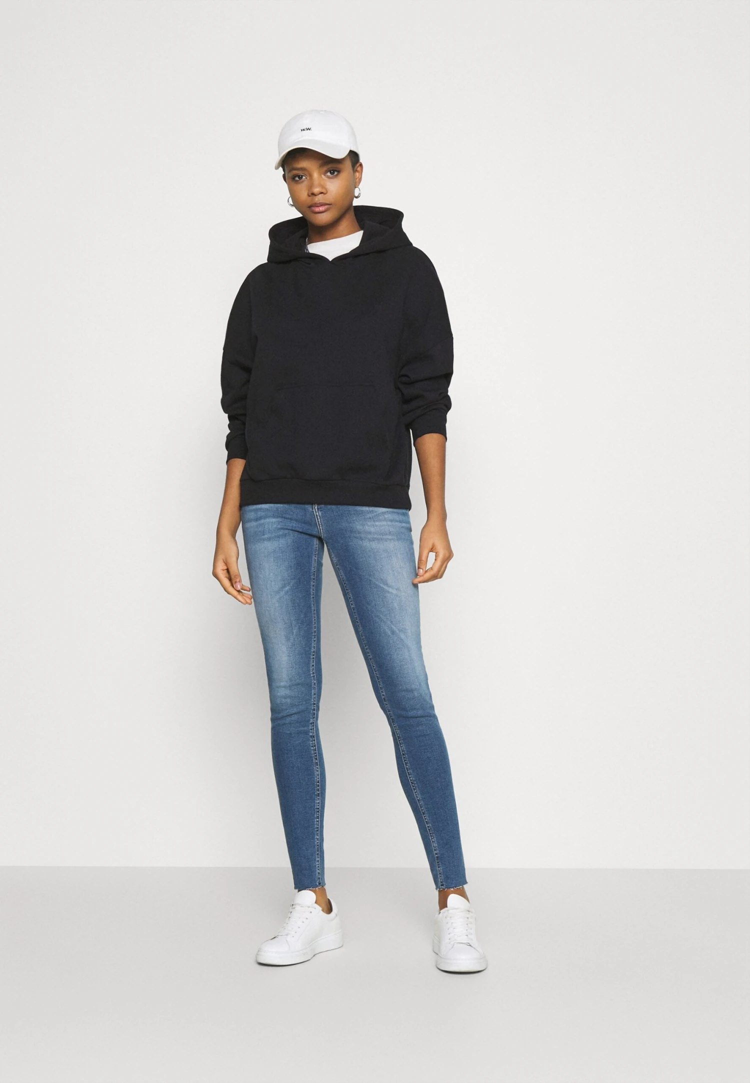 Even&Odd Hoodie Long Without Drawcord And Pocket - Jersey Con Capucha - Black 2 Even&Odd Hoodie Long Without Drawcord And Pocket - Jersey Con Capucha - Black - Imagen 2