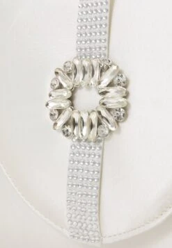 Even&Odd Clutch - Off-White -ASOS TIENDA 1245149f7f6f4a468867f52cea02e0a9