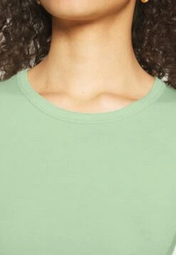 Camiseta Básica - Pink/Green 13 Camiseta Básica - Pink/Green -ASOS TIENDA 15b86870ec904900949fcebccde87d0b