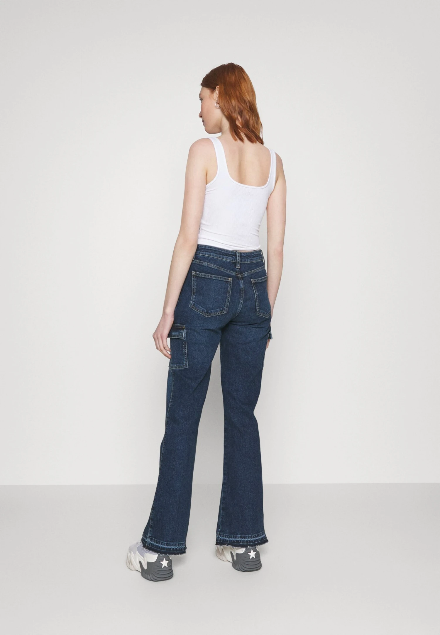 Even&Odd Cargo Kick Flare / 901 - Light Blue Denim - Pantalones Cargo - 901 - Light Blue Denim 3 Even&Odd Cargo Kick Flare / 901 - Light Blue Denim - Pantalones Cargo - 901 - Light Blue Denim - Imagen 3