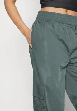 Pantalones Cargo - Dark Green -ASOS TIENDA 24f9995c4bc7472e911db92865d34d7e