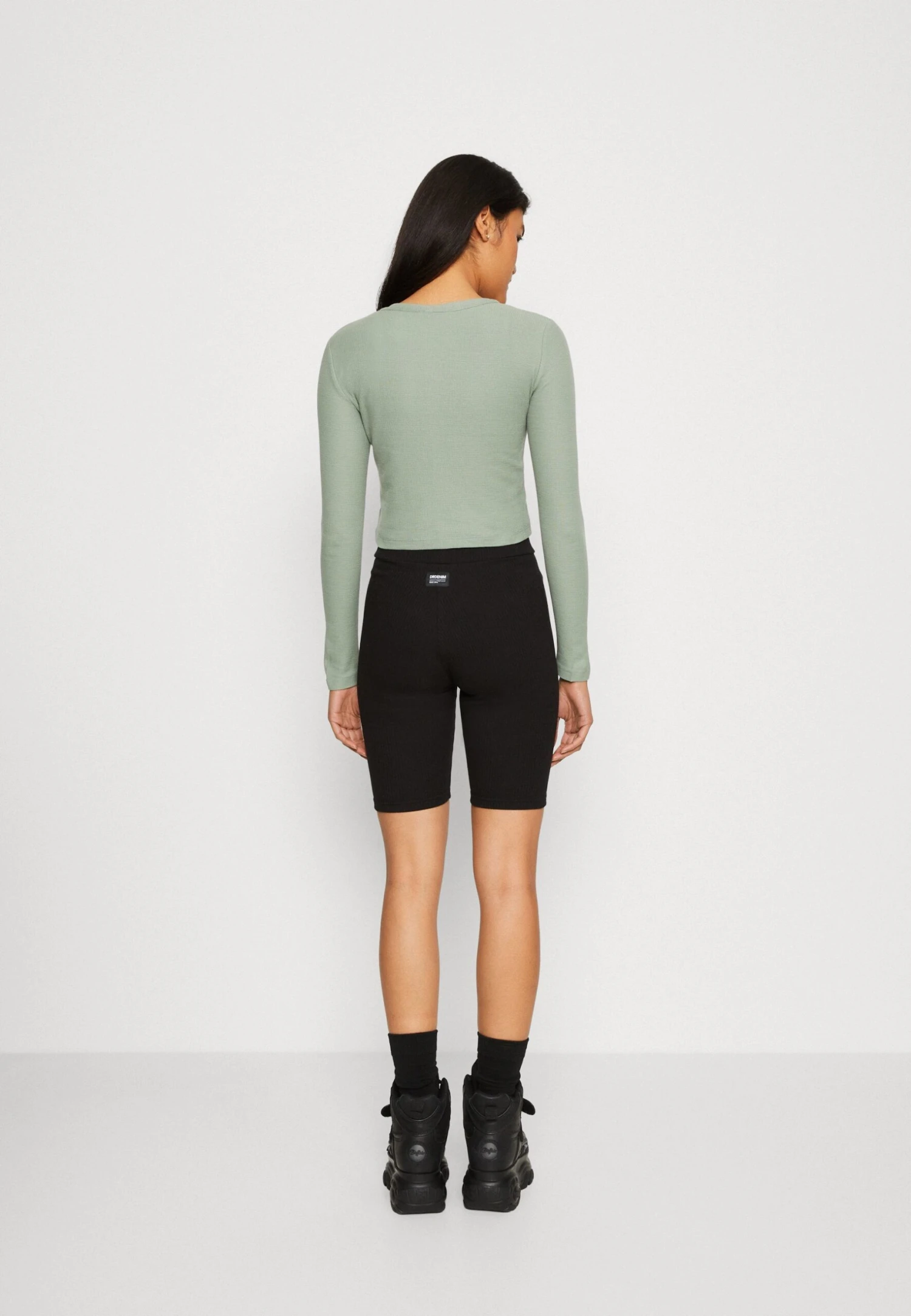 Even&Odd Set - Top - Light Green 3 Even&Odd Set - Top - Light Green - Imagen 3