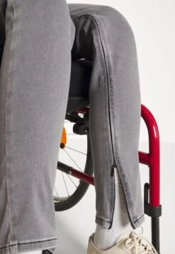 Even&Odd Vaqueros Pitillo - Grey Denim 17 Even&Odd Vaqueros Pitillo - Grey Denim -ASOS TIENDA 33ea39d6e183447d92fe621070e8939b