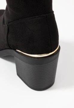 Botas Mosqueteras - Black -ASOS TIENDA 37f3ee727f65499c8abe2eb869992e5a