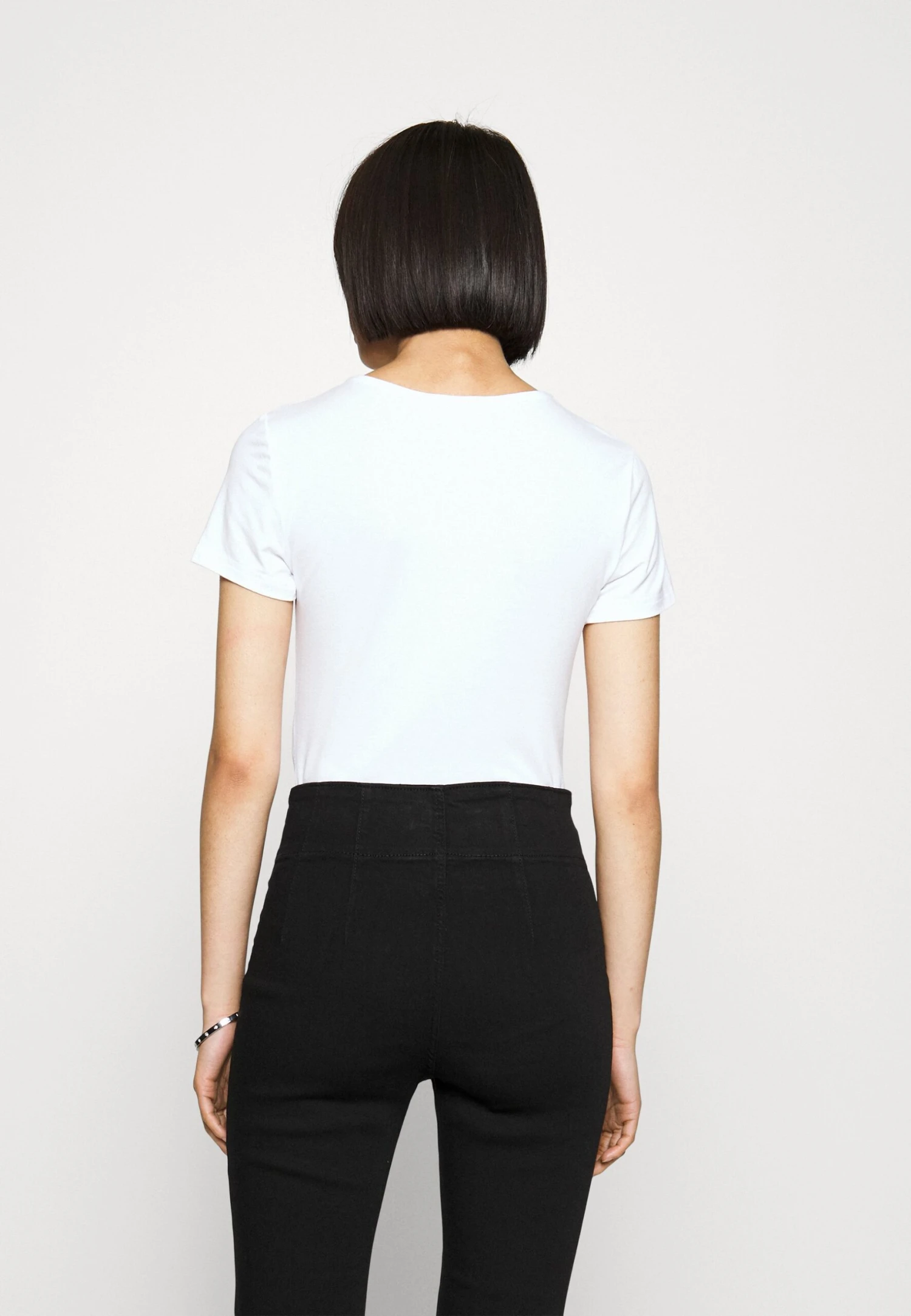 2 Pack - Camiseta Básica - Black/White 2 2 Pack - Camiseta Básica - Black/White - Imagen 2