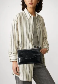 Even&Odd Clutch - Black