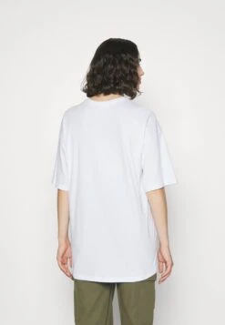 Camiseta Estampada - White 7 Camiseta Estampada - White -ASOS TIENDA 505ddf8c9cfd48ea87c429bd6035f59a