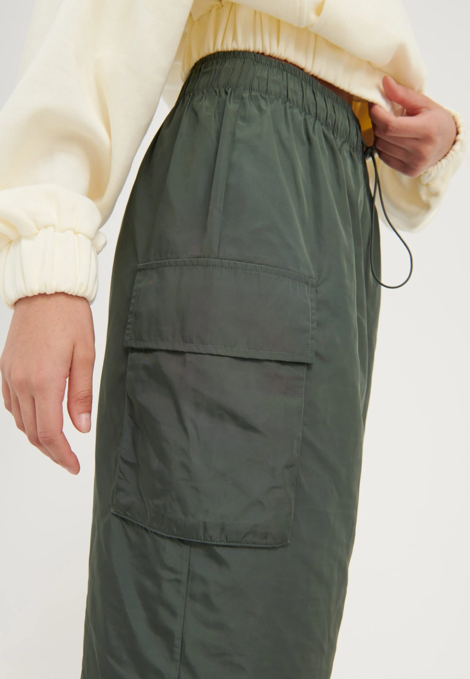 Even&Odd Falda De Tubo - Khaki 4 Even&Odd Falda De Tubo - Khaki - Imagen 4