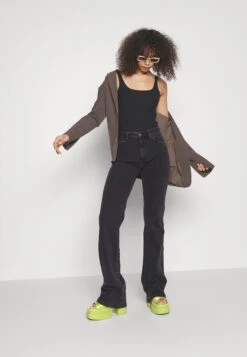 Vaqueros A Campana - Black Denim -ASOS TIENDA 62034efe5f3347339b9f3b99b2f4e0f5