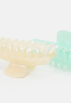 Even&Odd 2 Pack - Hair Styling Accessory - Mint/Offwhite 5 Even&Odd 2 Pack - Hair Styling Accessory - Mint/Offwhite -ASOS TIENDA 66fc7eaf963644c4b1fbb2e298526909