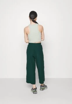 Pantalones - Evergreen -ASOS TIENDA 6ce20cc54b76495fa880aebbf689058a
