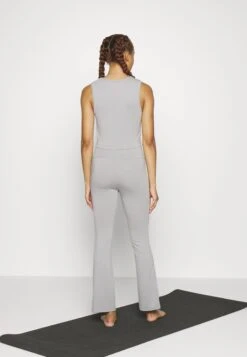 Medias - Taupe -ASOS TIENDA 76aef12c2d03496d85acbfe3cfa56b18