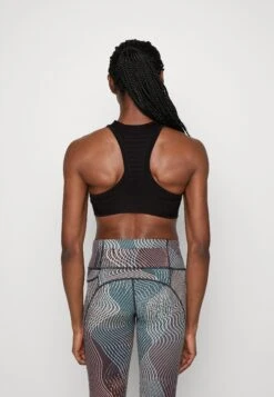 Sujetadores Deportivos Con Sujeción Media - Black -ASOS TIENDA 795894f94d8c42af86d6fae6993c0692