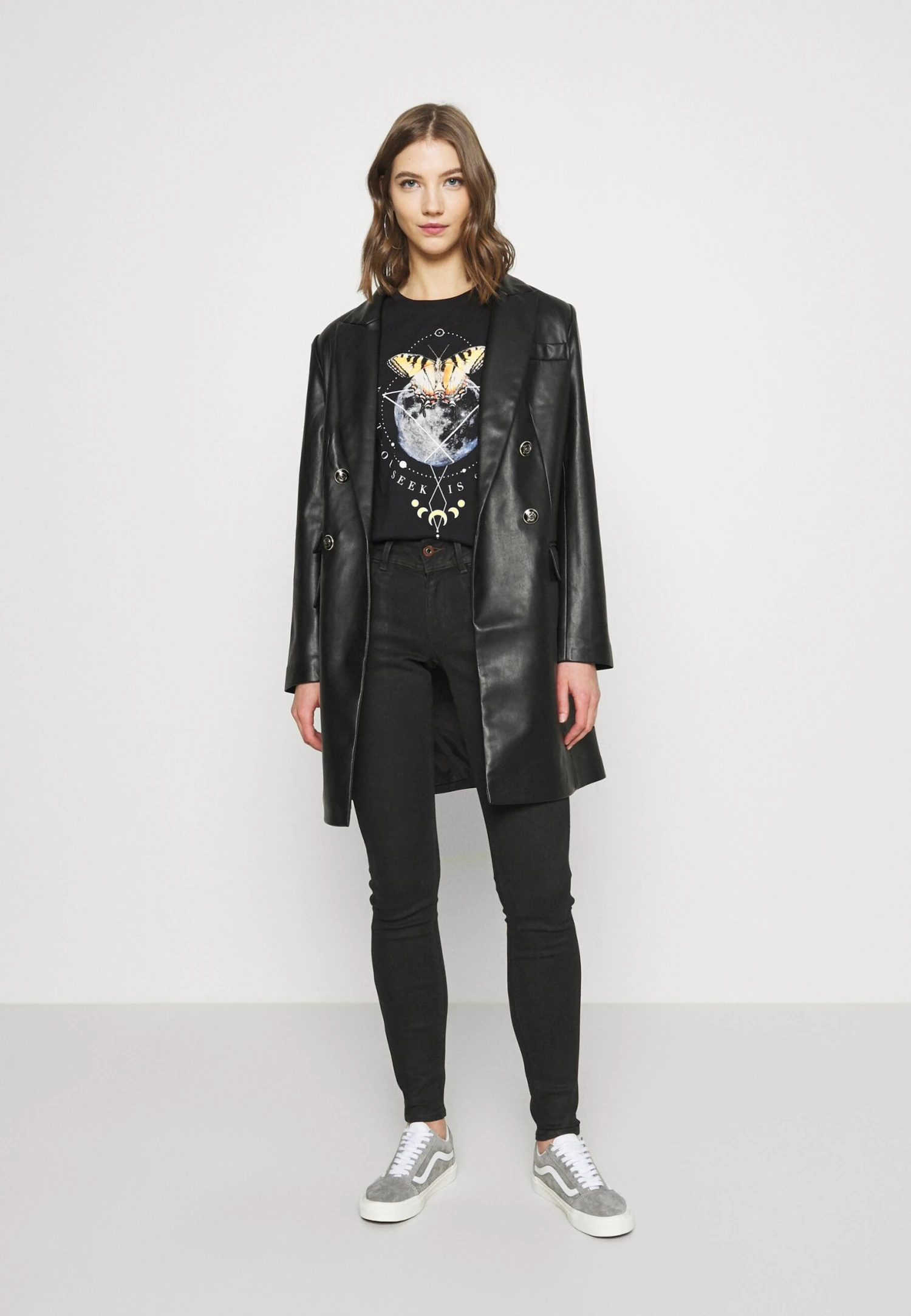 Even&Odd Hattie Moon And Butterly Tee - Camiseta Estampada - Black 2 Even&Odd Hattie Moon And Butterly Tee - Camiseta Estampada - Black - Imagen 2