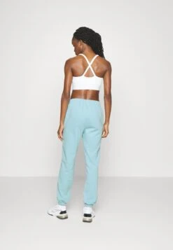 Pantalones Deportivos - Light Blue -ASOS TIENDA 8ec590a6822f454c95853aa1ebffef17