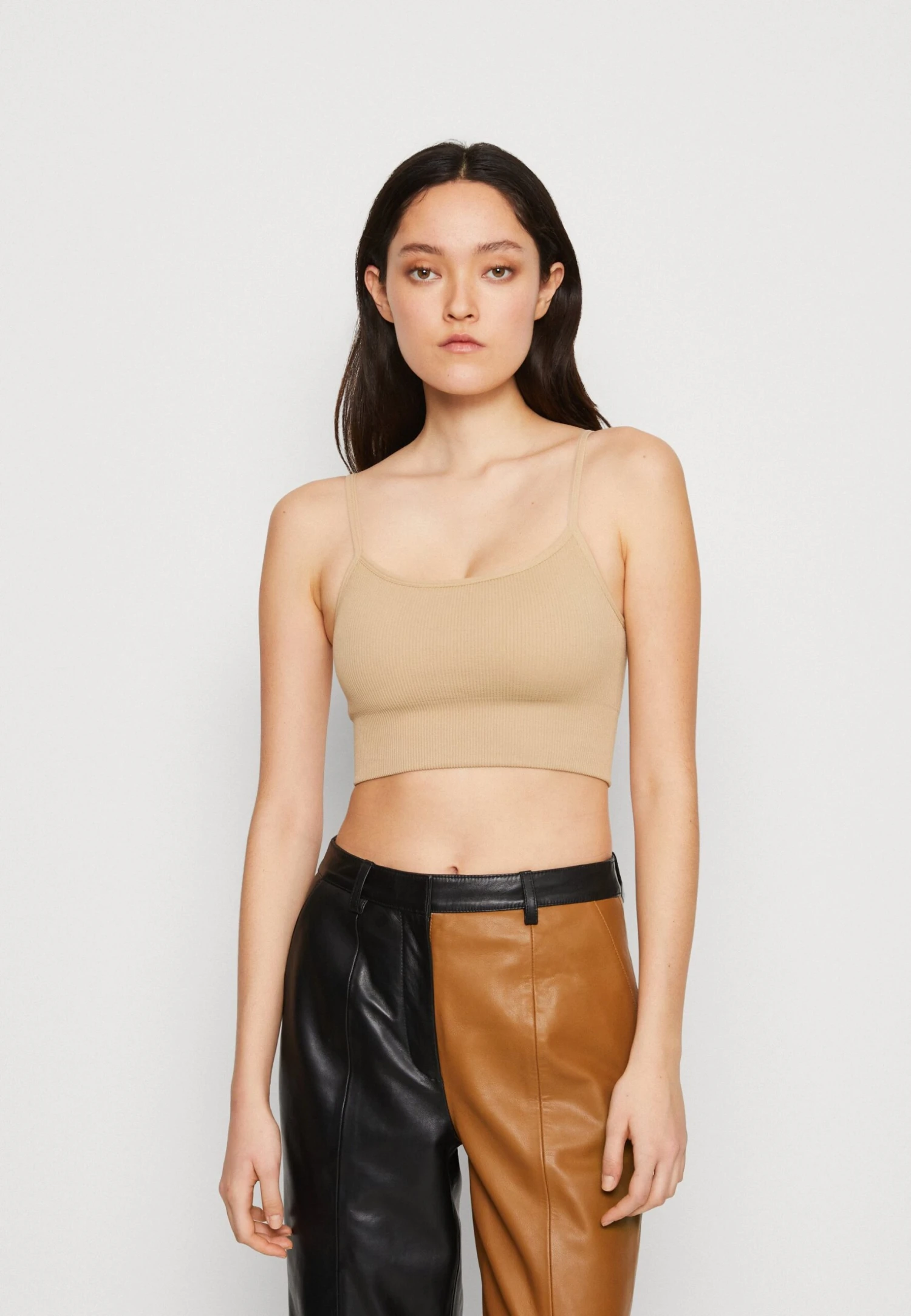 Even&Odd Top - Beige 1 Even&Odd Top - Beige