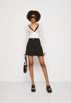 ASOS TIENDA 9 ASOS TIENDA -ASOS TIENDA 9106a0660b454549b906ff0b8b577c5b