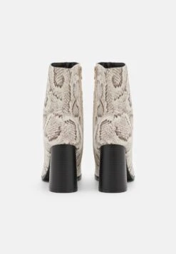 Botines - Multi-Coloured 9 Botines - Multi-Coloured -ASOS TIENDA 93b03e5a57e3437a9464ad323122a71d