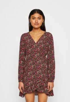 Even&Odd Vestido Informal - Black/Pink