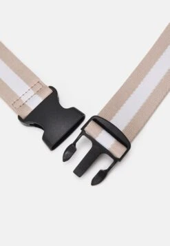 Even&Odd Riñonera - Beige 8 Even&Odd Riñonera - Beige -ASOS TIENDA a5ee7fb1ba80444fa7d7927383a98879