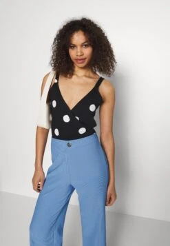 Pantalones - Light Blue -ASOS TIENDA a8ef4f569f294c34b995eac84b97f6b7