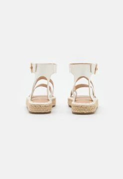 Sandalias Con Plataforma - White -ASOS TIENDA a95f9a4e1f624ad6a52b6e5f58d2044d