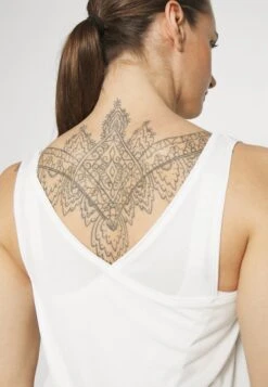 Top - White -ASOS TIENDA c29e1ee0d3404db89bdac6e211e915a8