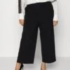 Tailored Wide Leg Culotte - Pantalones - Black