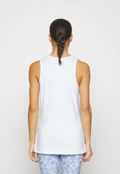 Top - Off-White -ASOS TIENDA c3ffd2dd15624f12aebeeb1908d82f2e