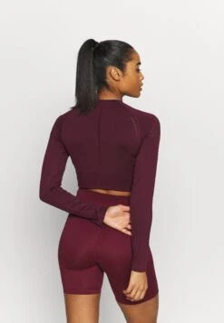 Camiseta De Manga Larga - Bordeaux -ASOS TIENDA d6cd2e5ebf424e6bb05193c9f5f5f646