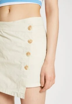 Even&Odd Shorts - Off-White -ASOS TIENDA f1046f1d1f664a999829331c1be025d3