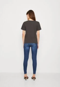 Even&Odd Camiseta Estampada - Anthracite 8 Even&Odd Camiseta Estampada - Anthracite -ASOS TIENDA f8ff2655bcc34e6d95b09d993ad622df